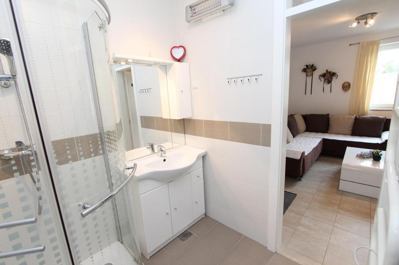 Apartment Adi Rovinj Eksteriør billede